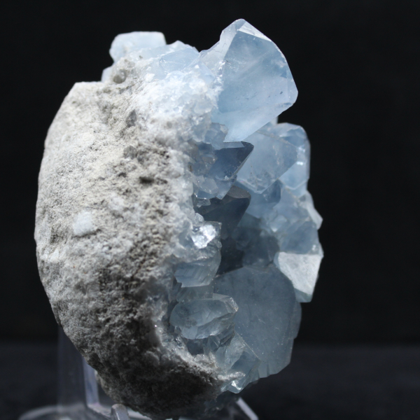 Géode Massive de Célestine de Madagascar