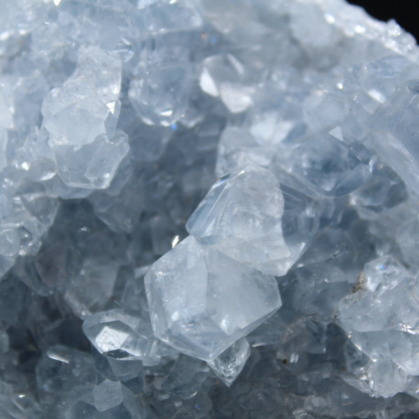 Célestine de Madagascar : Druse et Amas de Cristaux