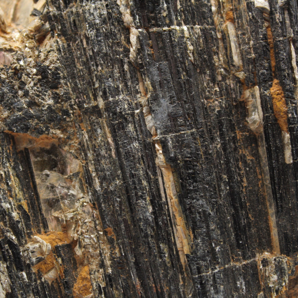 Tourmaline Noire Massive - Bloc de Madagascar Naturel