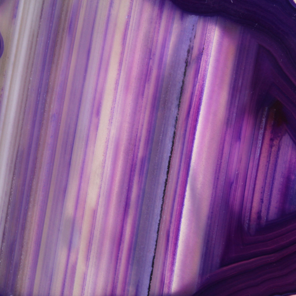 Spécimen d'Agate du Brésil, Tranche Colorée Violette