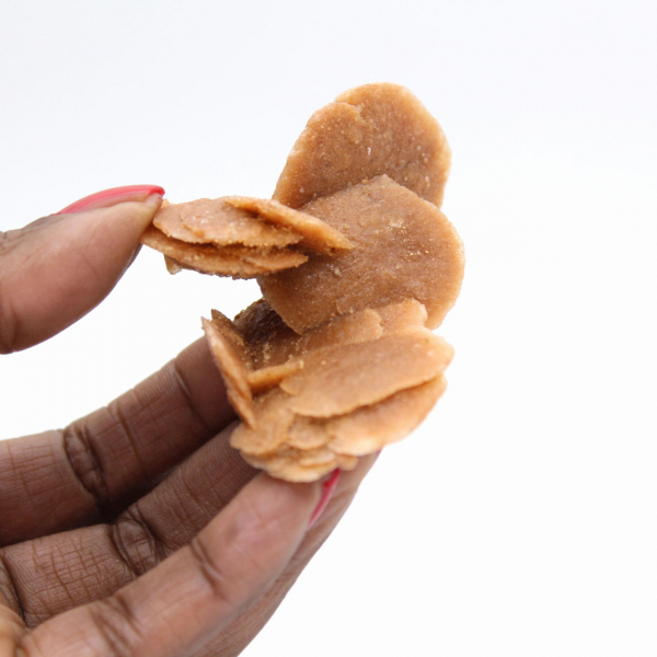 Cristal de Rose des sables du Maroc : fragment de gypse