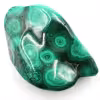 Pierre de malachite forme abstraite d'ornement