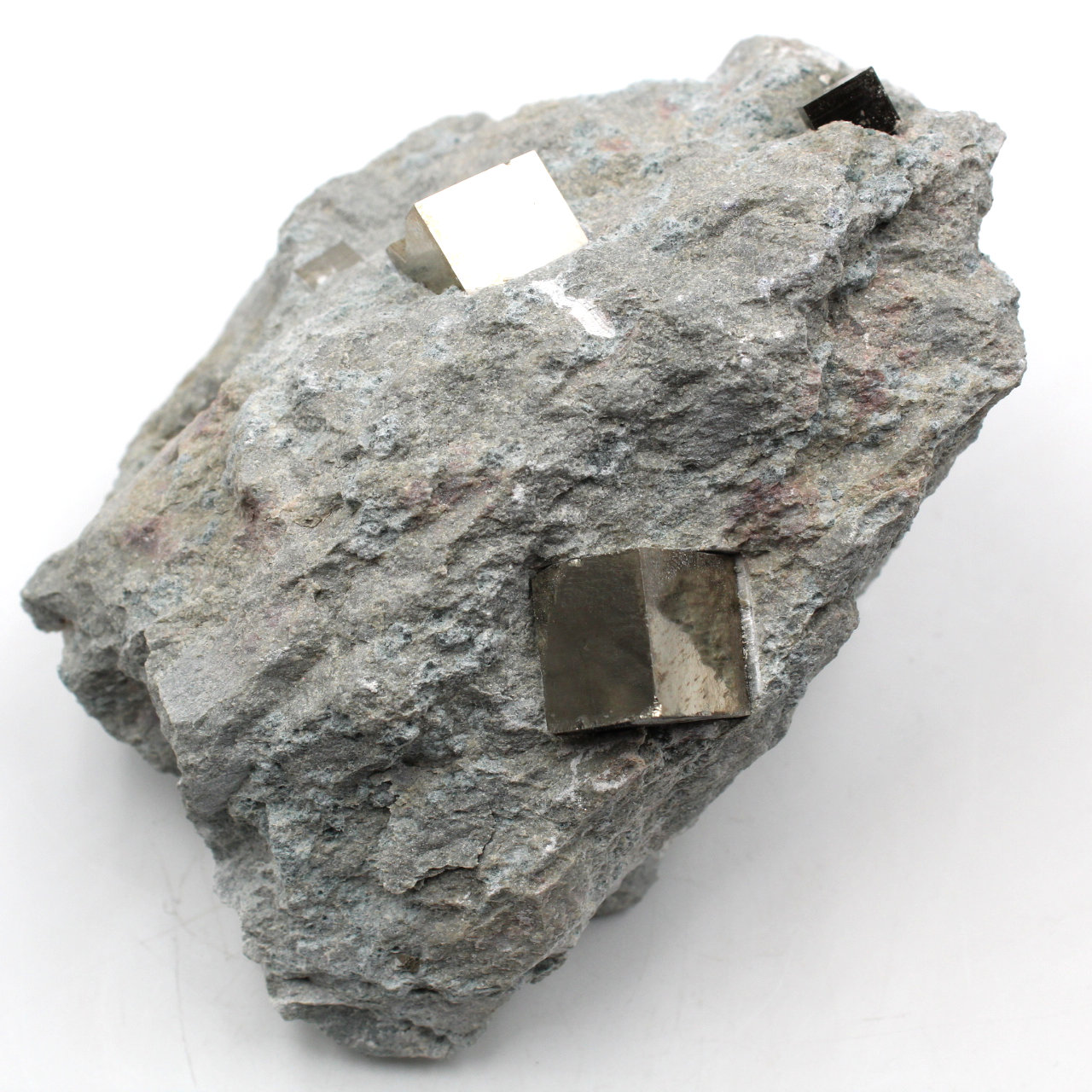 Cubes de pyrite sur gangue de Navajun Espagne