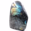 Pierre de Labradorite forme libre d'ornement