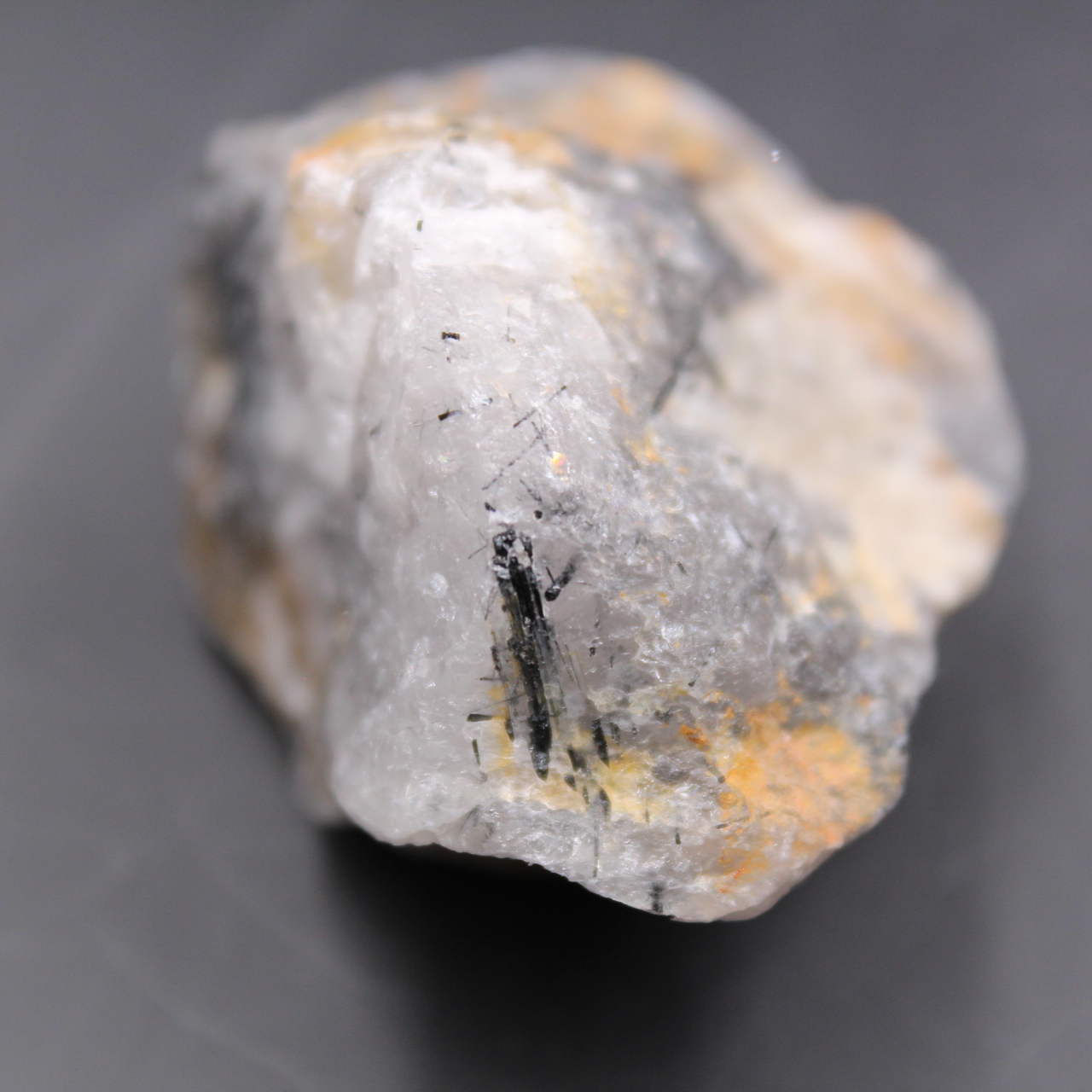 Quartz à tourmaline