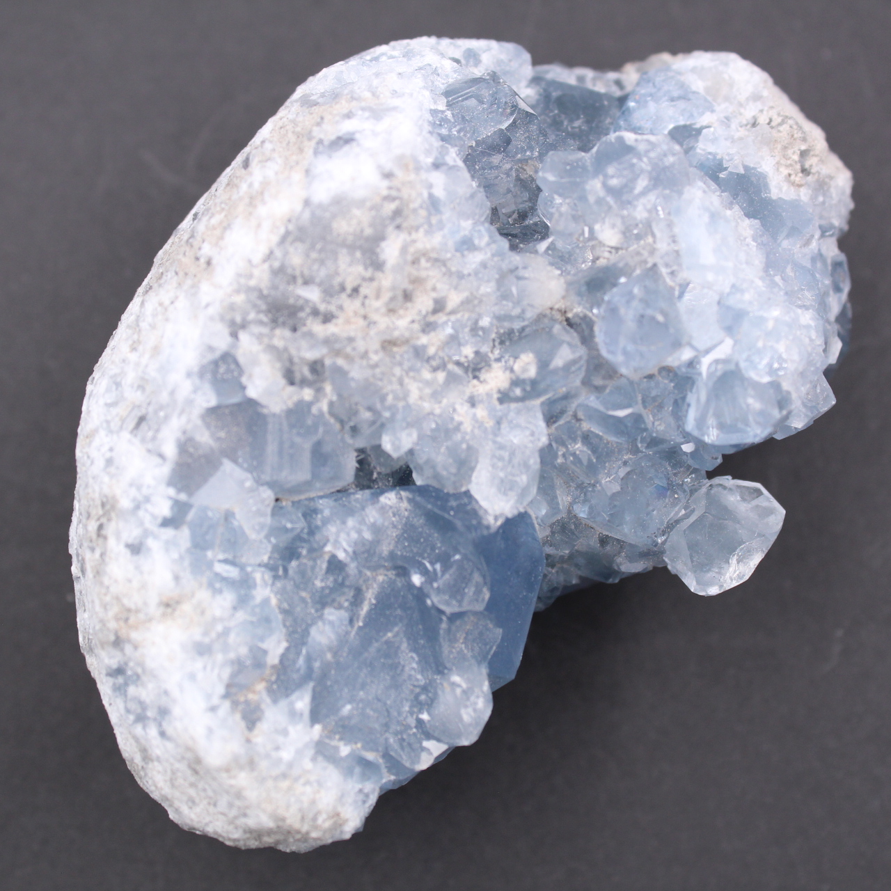 Cristaux de célestite bleue
