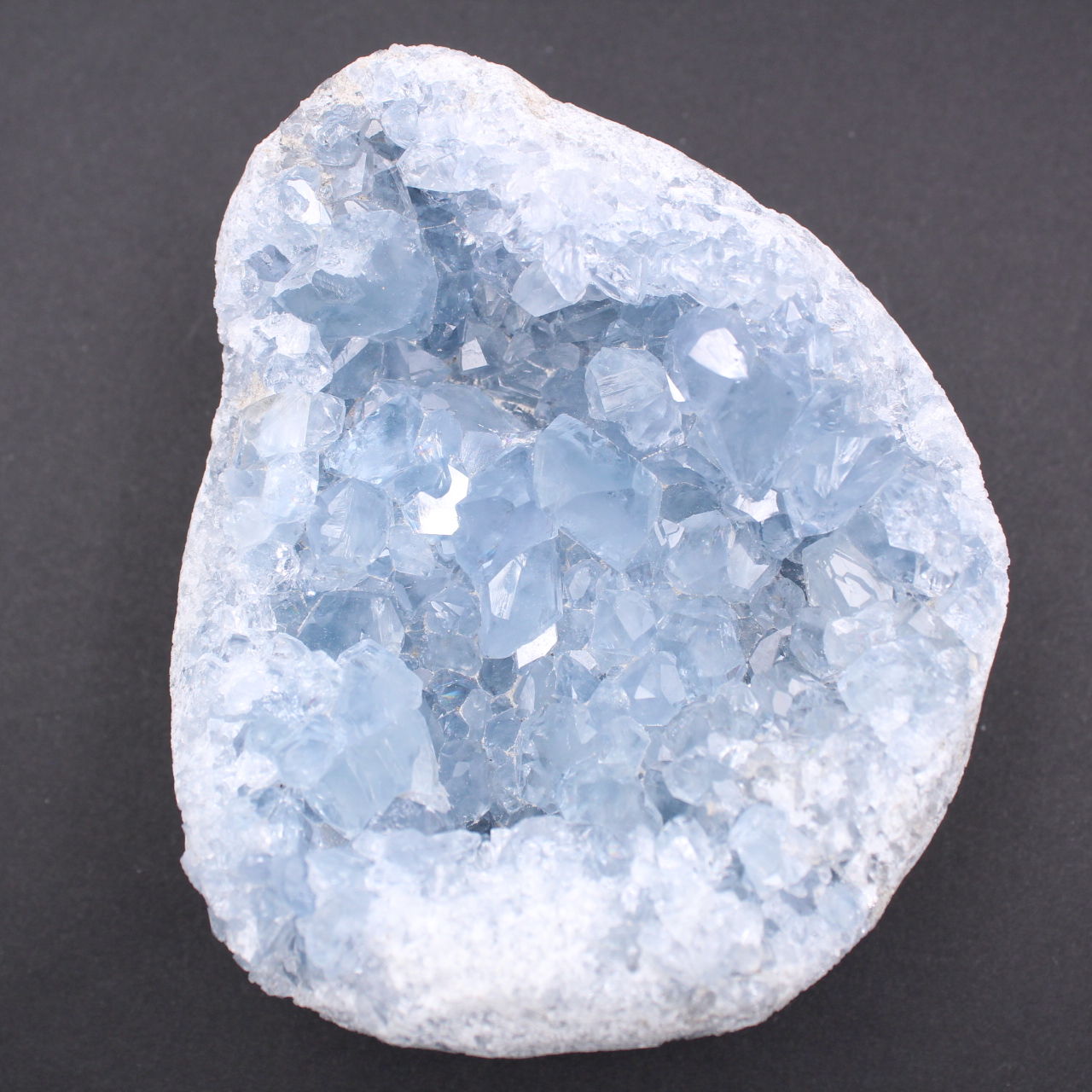 Cristaux de célestite bleue