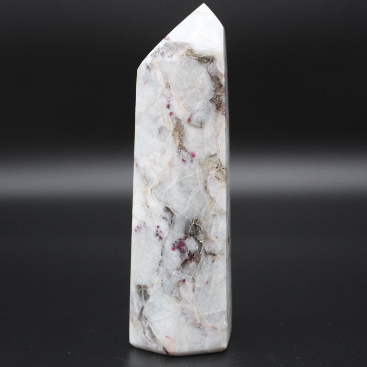 Prisme en pierre de lépidolite