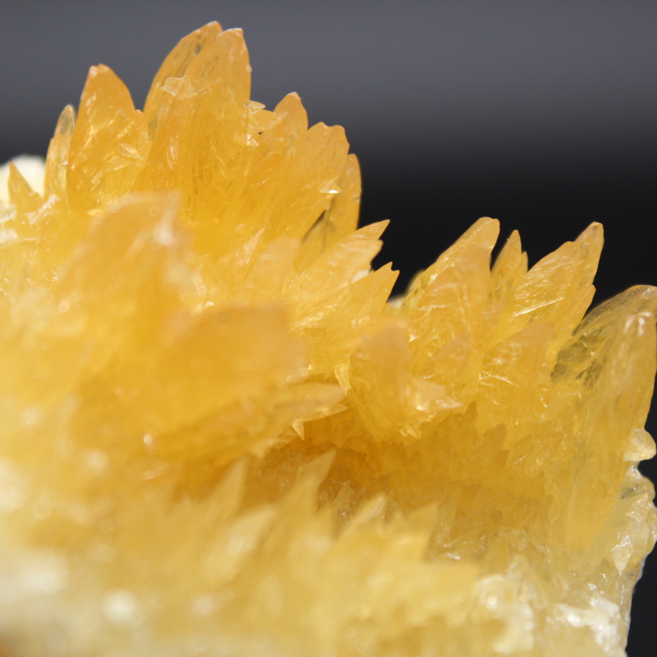 Cristaux de calcite orange