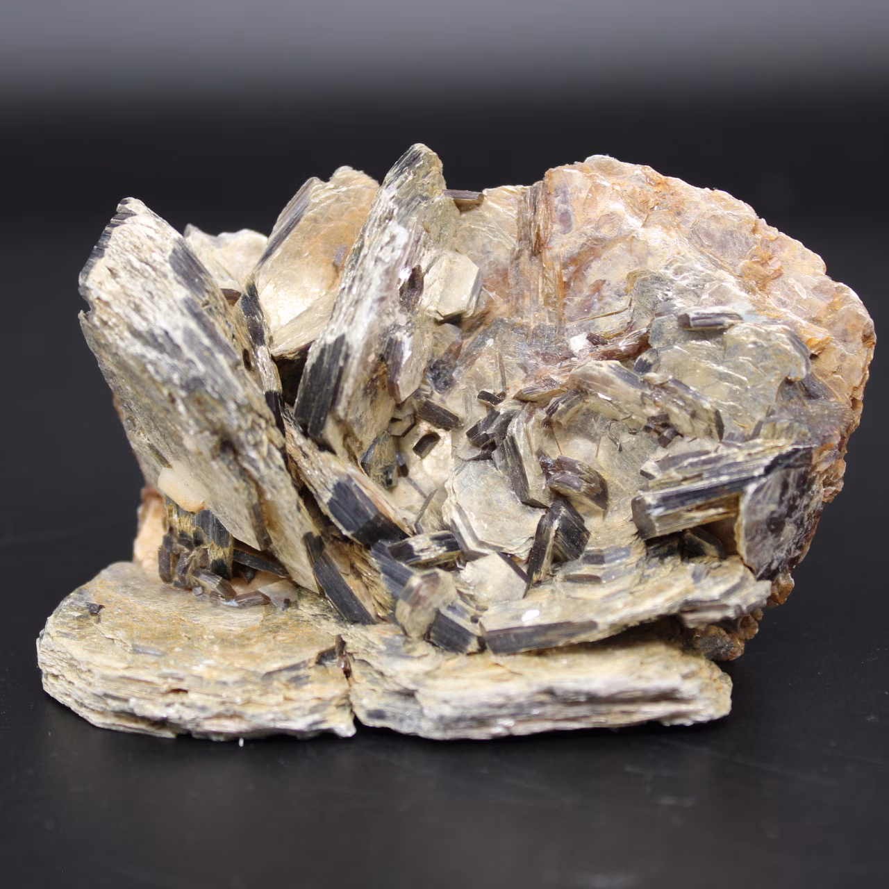 Groupe de cristaux de mica
