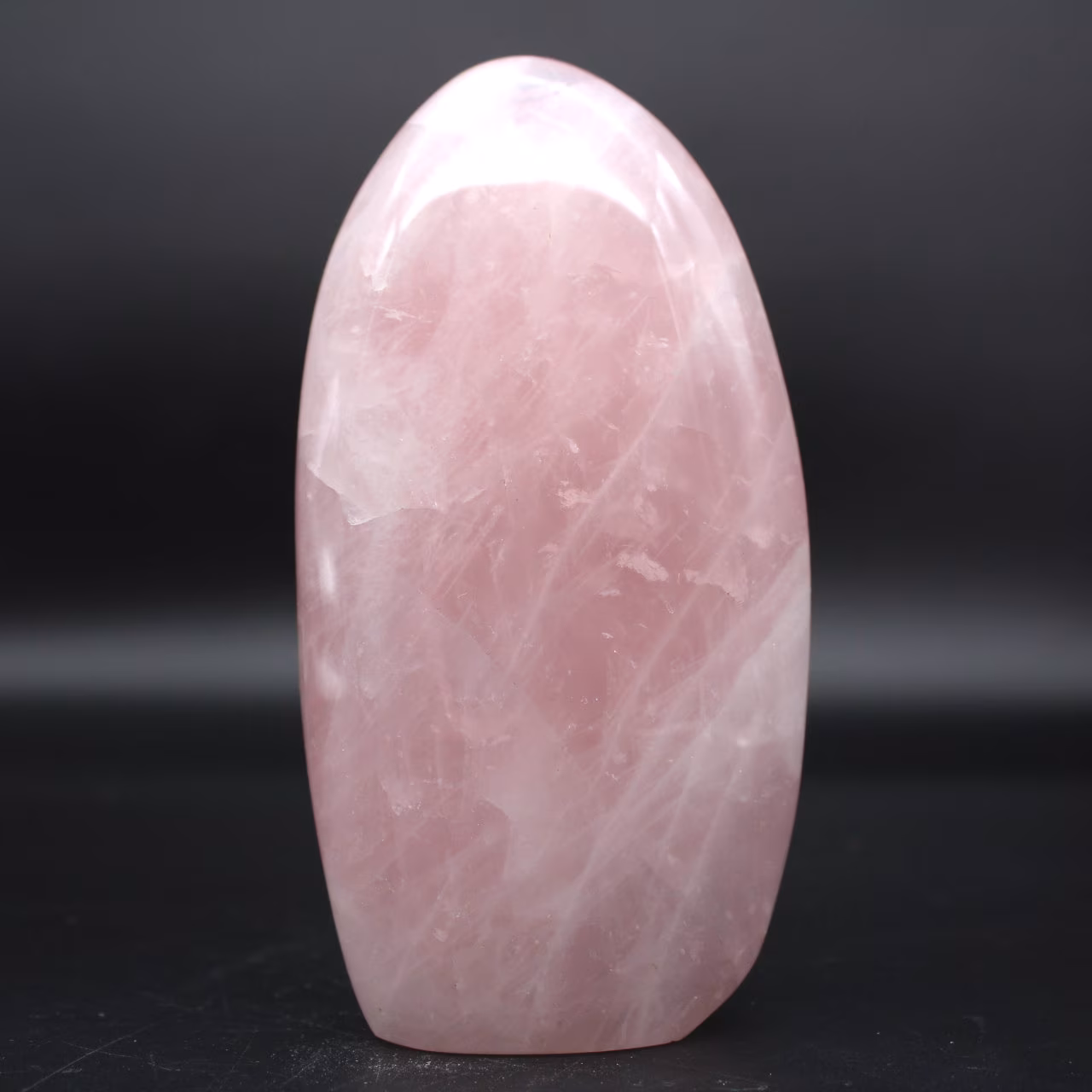 Forme libre en pierre de quartz rose