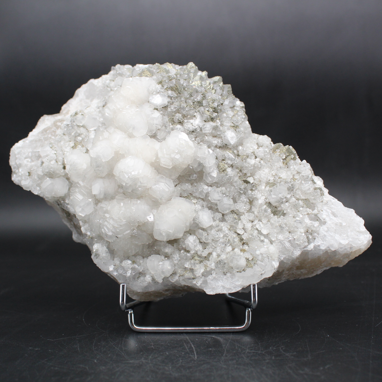 Calcite en cristaux et pyrite