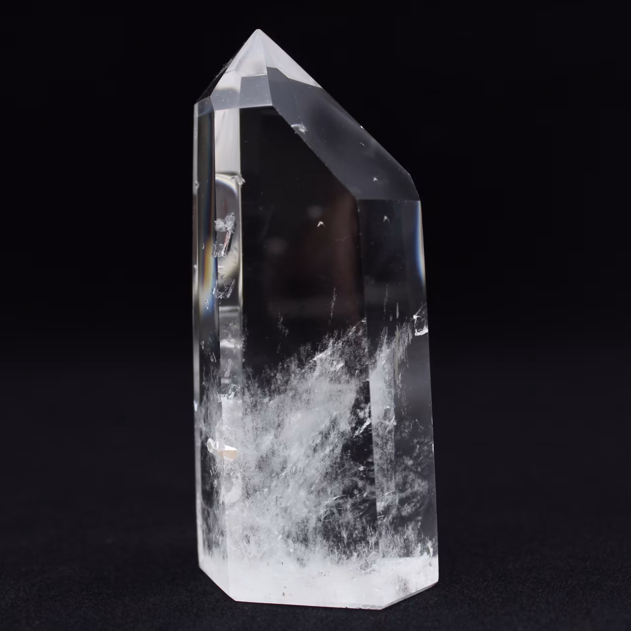Prisme de cristal de roche ornementale