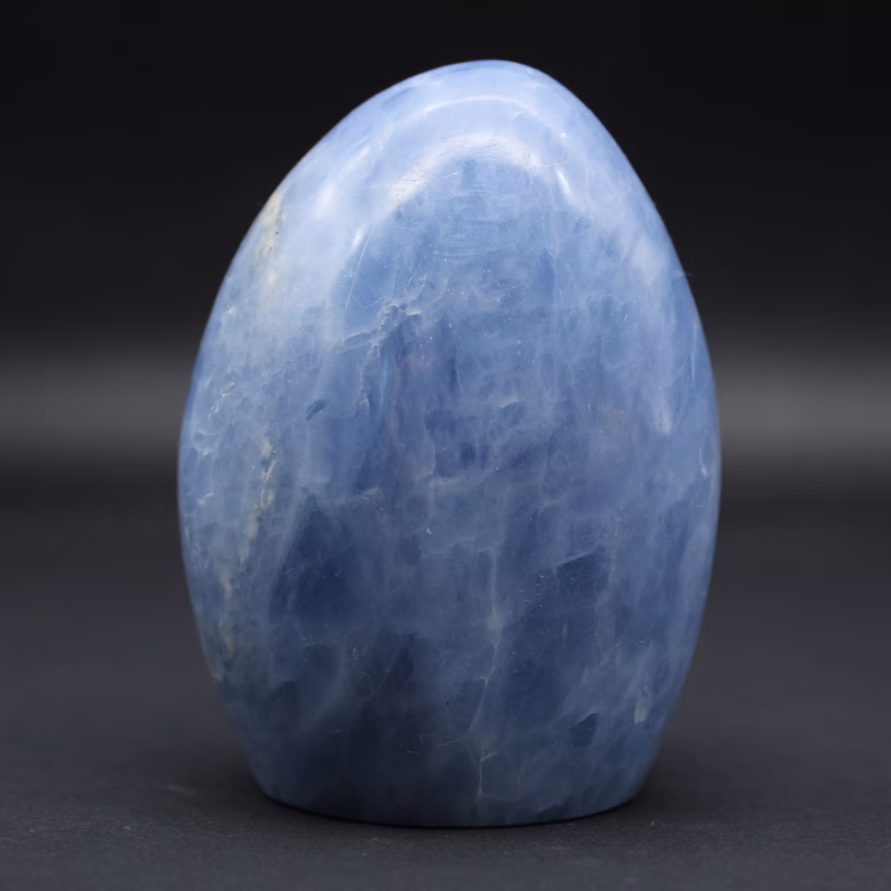 Pierre polie en Calcite bleue