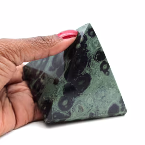 Pyramide en jaspe kambamba