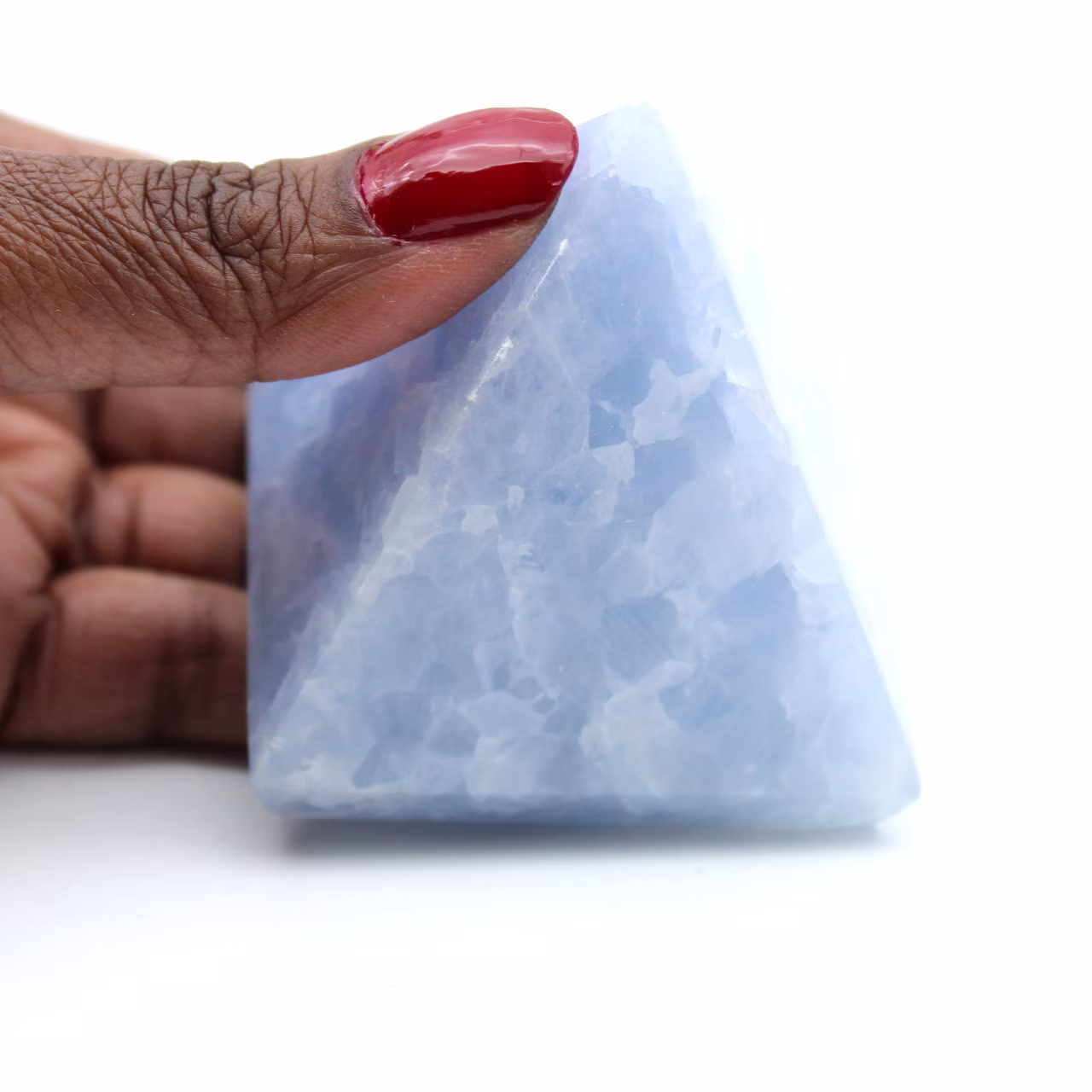 Pyramide en calcite bleue