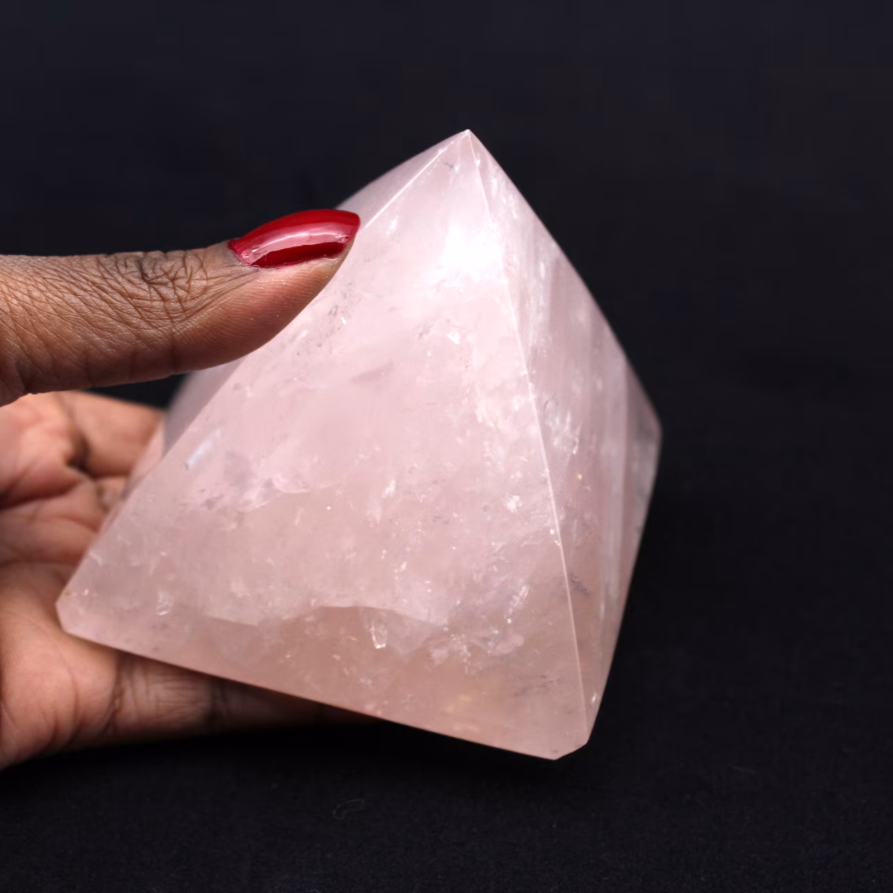 Pyramide en quartz rose