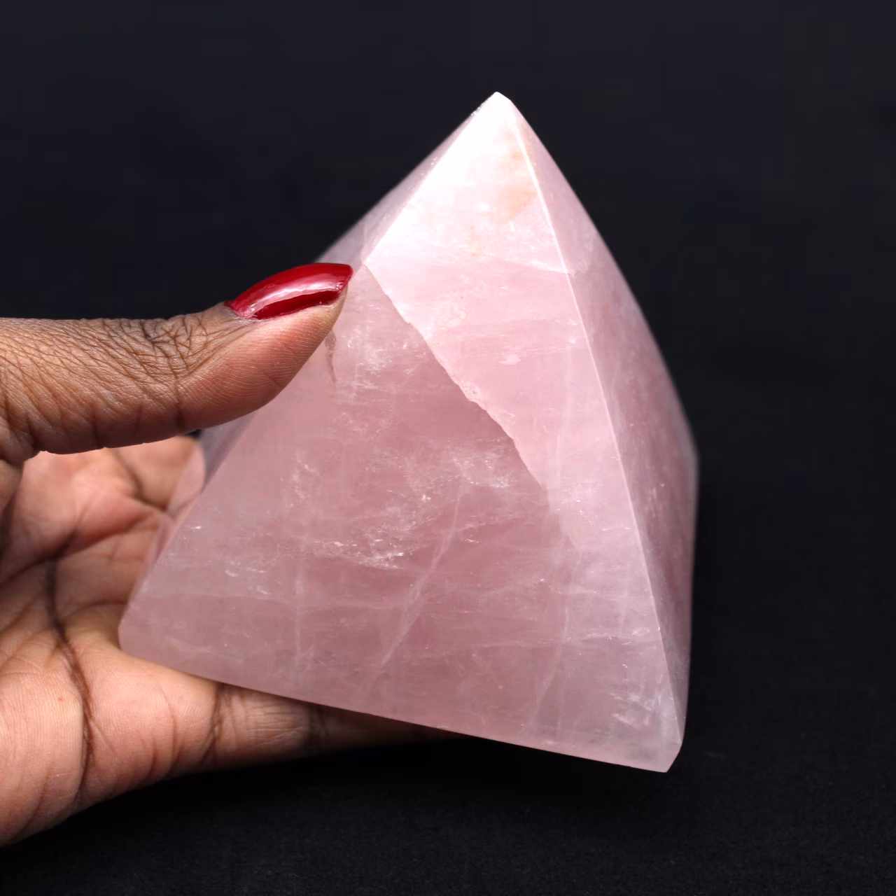 Pyramide en quartz rose
