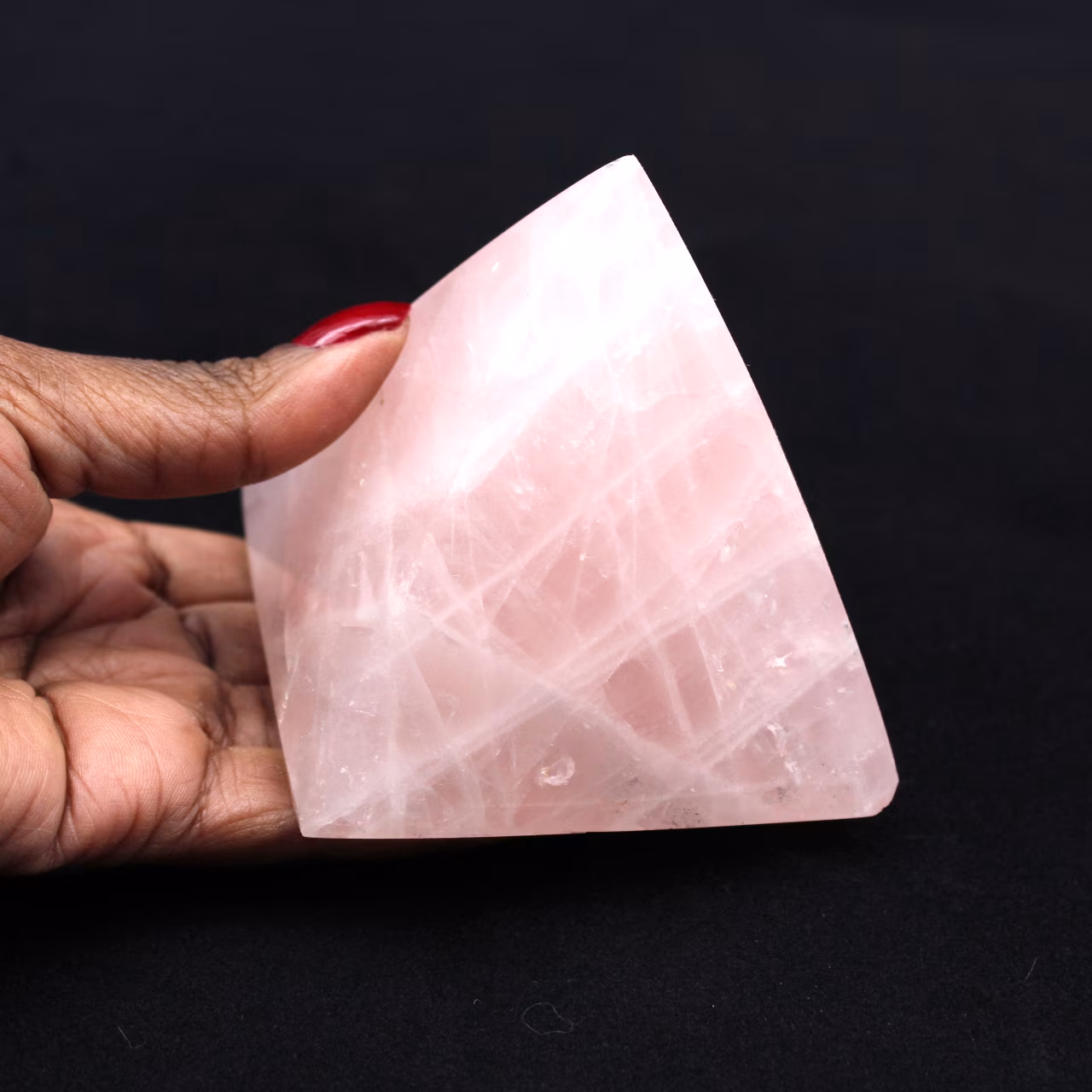 Pyramide en quartz rose