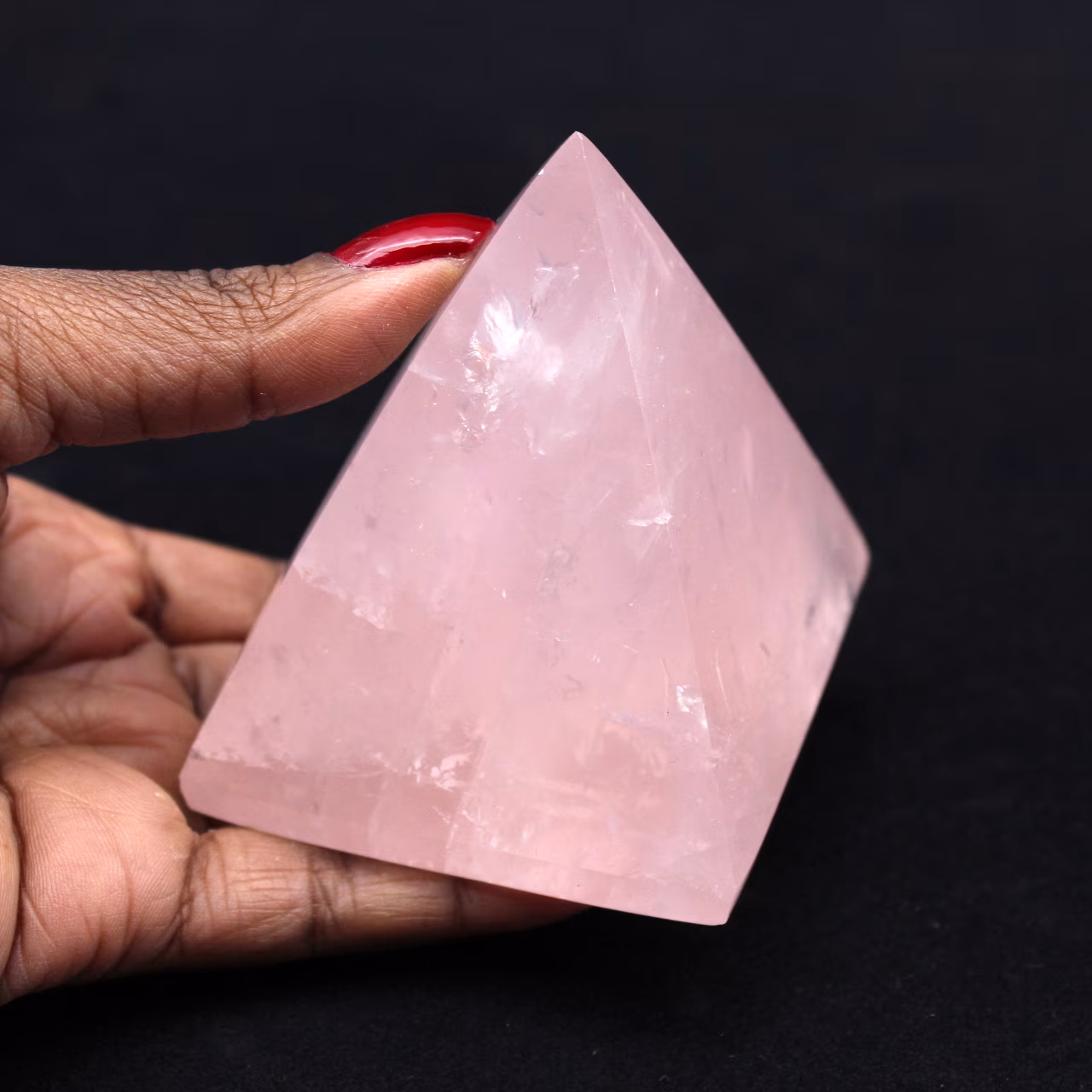 Pyramide en quartz rose