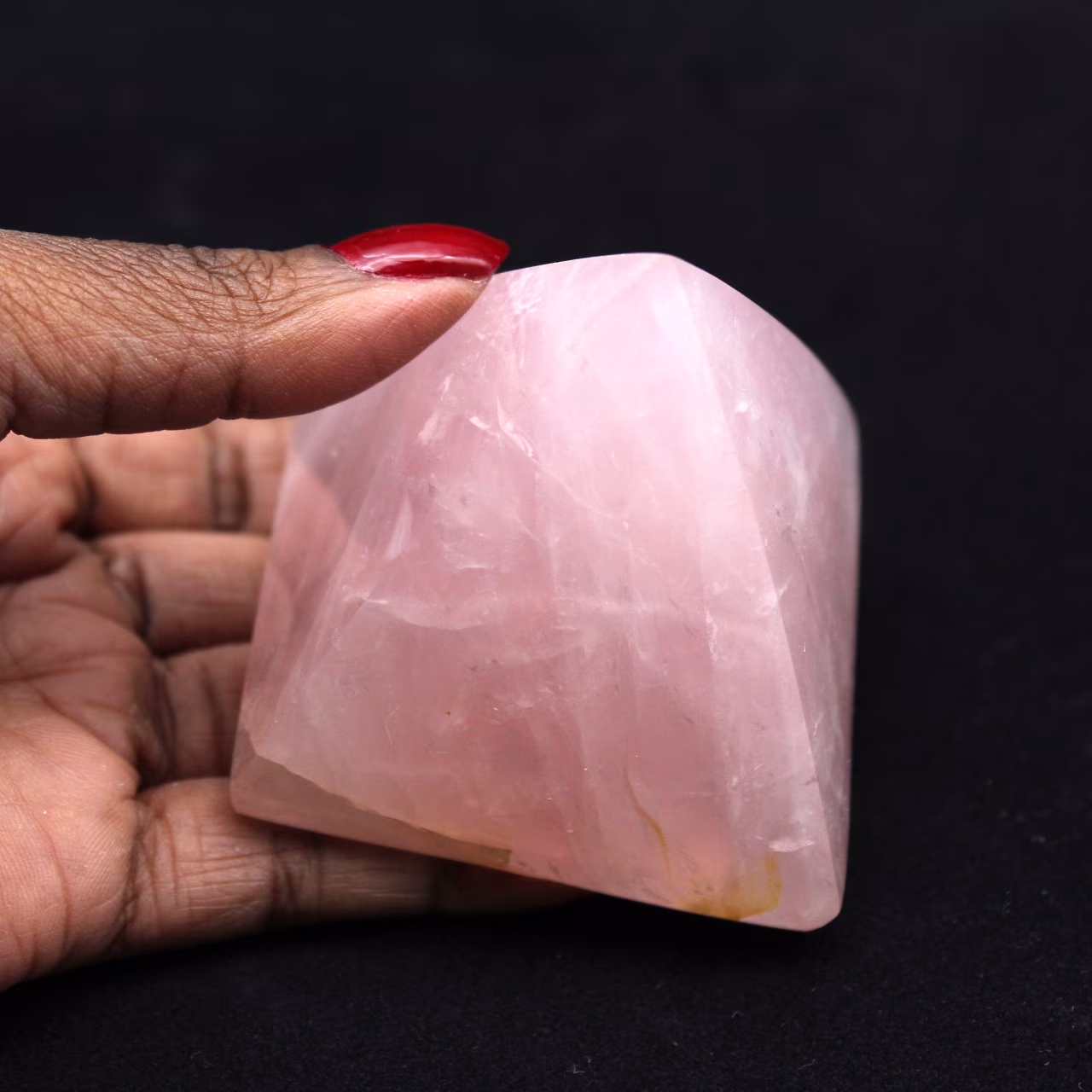 Pyramide en quartz rose