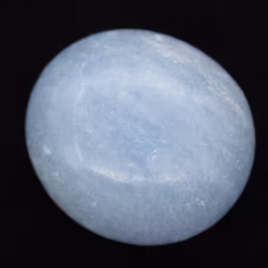 Galet en calcite bleue