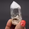 Prisme de quartz avec inclusion