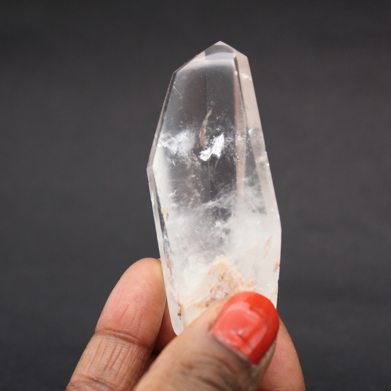 Quartz biterminé à inclusion