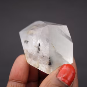Cristal de roche avec inclusion