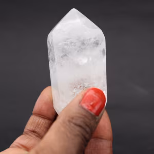Prisme de cristal de roche biterminé