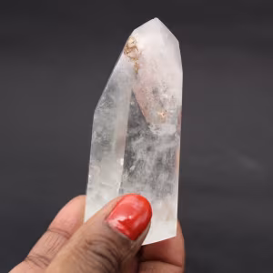 Prisme de quartz avec inclusion