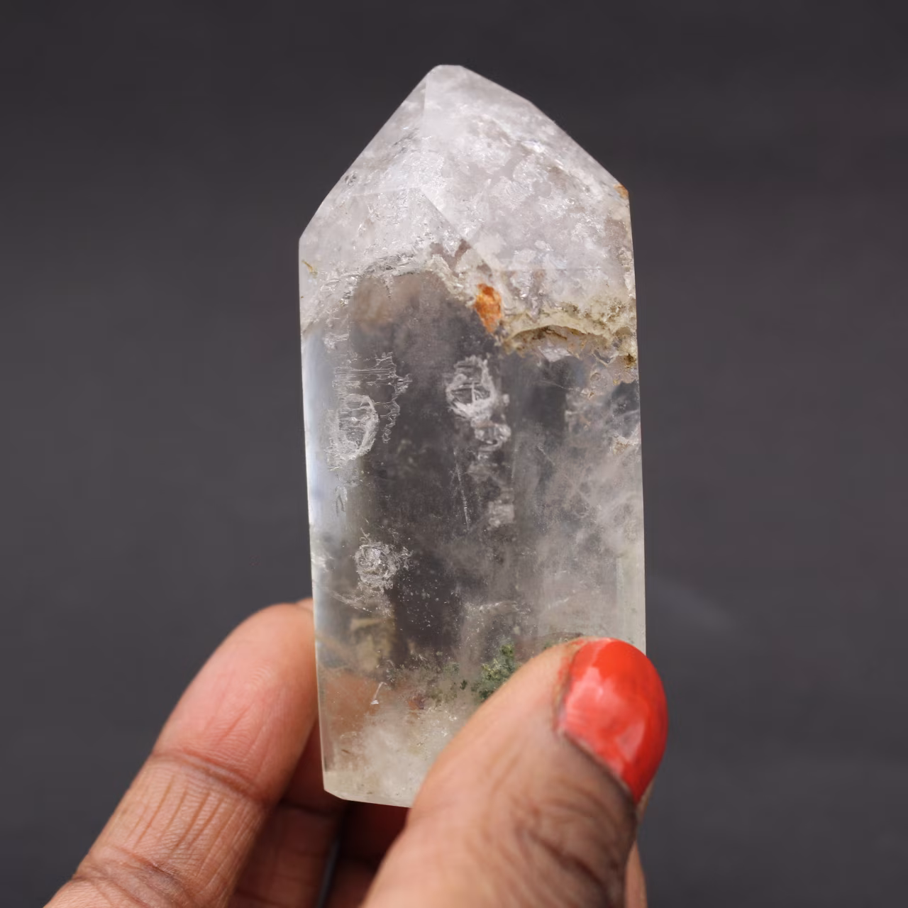 Prisme de quartz avec inclusion