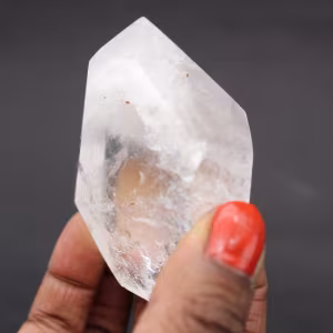 Prisme de quartz biterminé