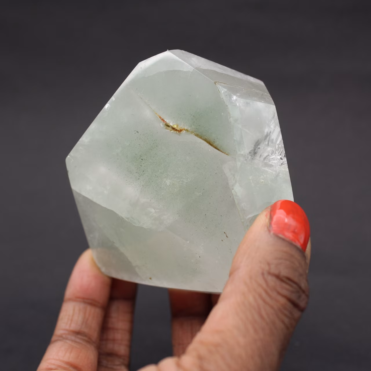 Prisme de cristal quartz avec inclusion chlorite