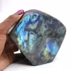 Forme libre de Labradorite polie