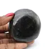 Galet en roche de Labradorite - 1