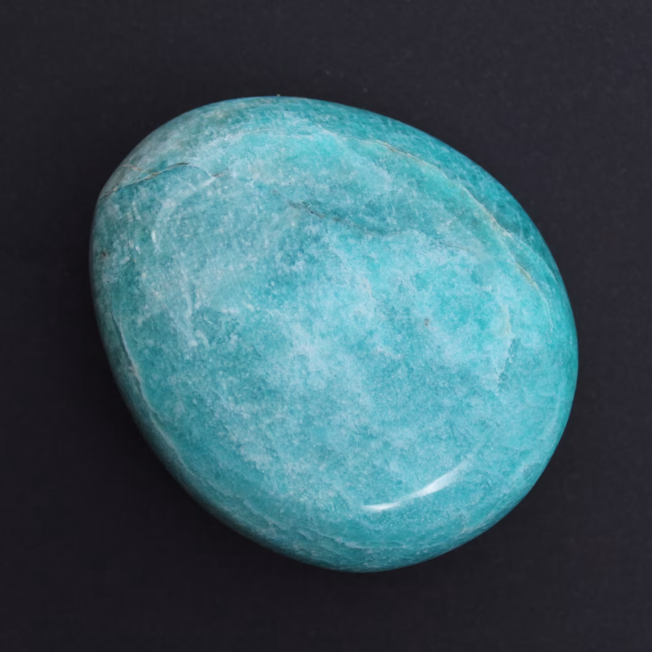 Galet en amazonite