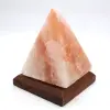 Lampe pyramidale en sel rose de l’Himalaya - 1