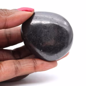 Petit Galet Shungite de Russie - Éclat poli 60g