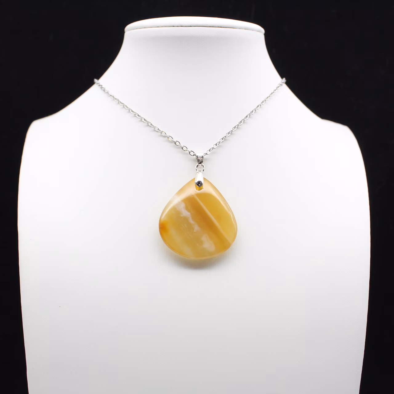 Pendentif goutte en cornaline