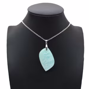 Pendentif amazonite en forme de flamme