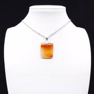 Pendentif carré en cornaline