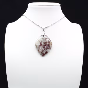 Pendentif feuille à inclusion de Tourmaline rose
