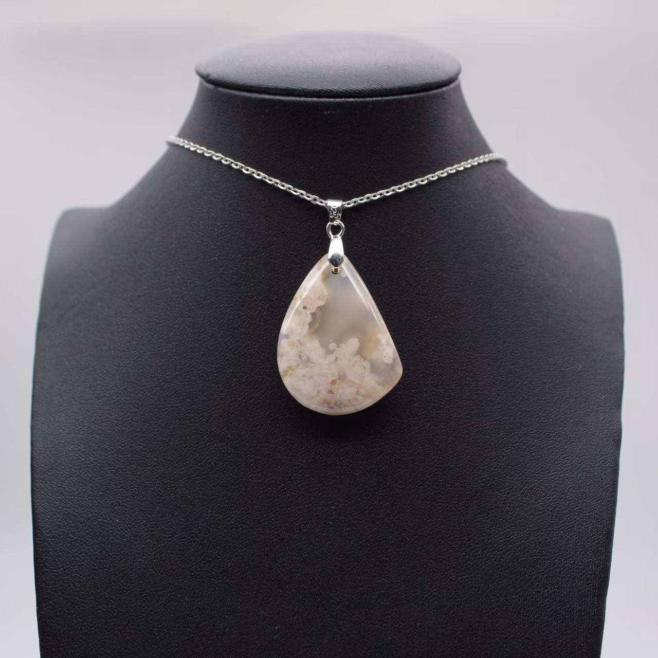 Pendentif goutte en agate fleur