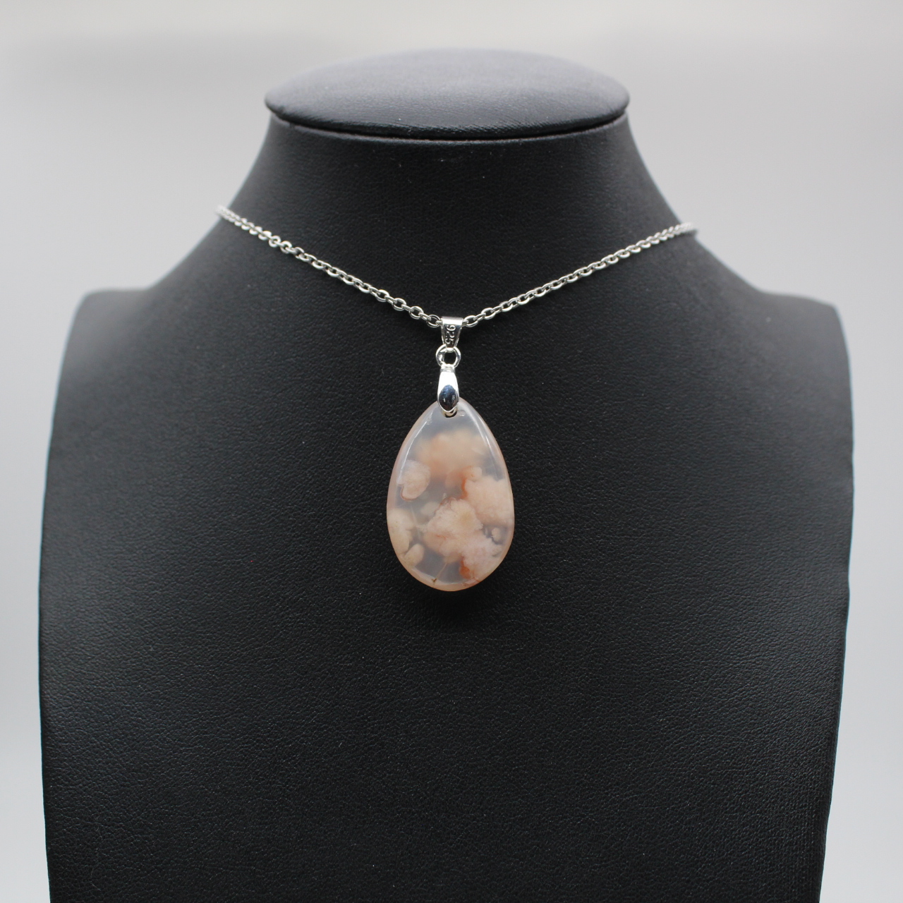 Pendentif goutte en agate fleur