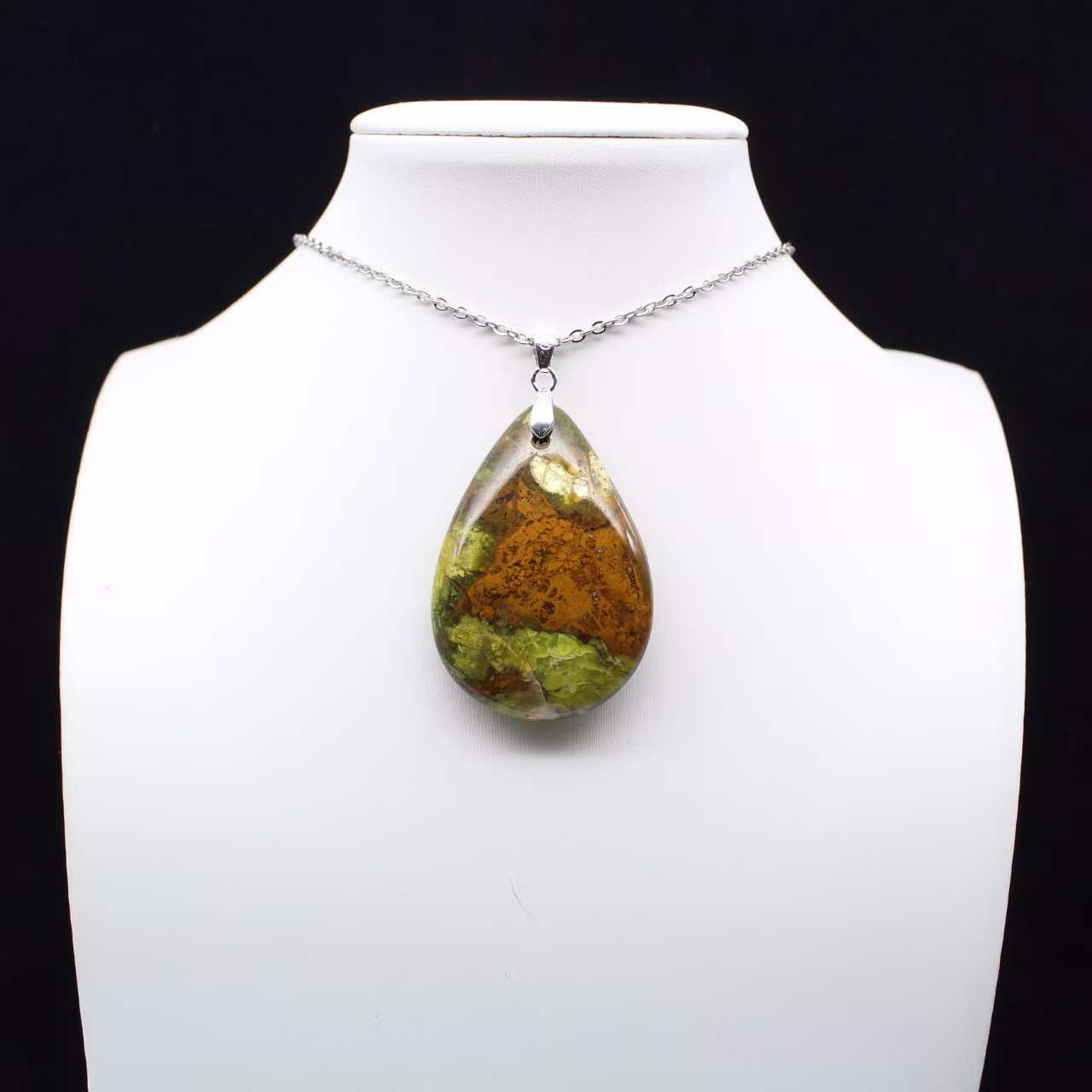 Pendentif goutte en jaspe impérial