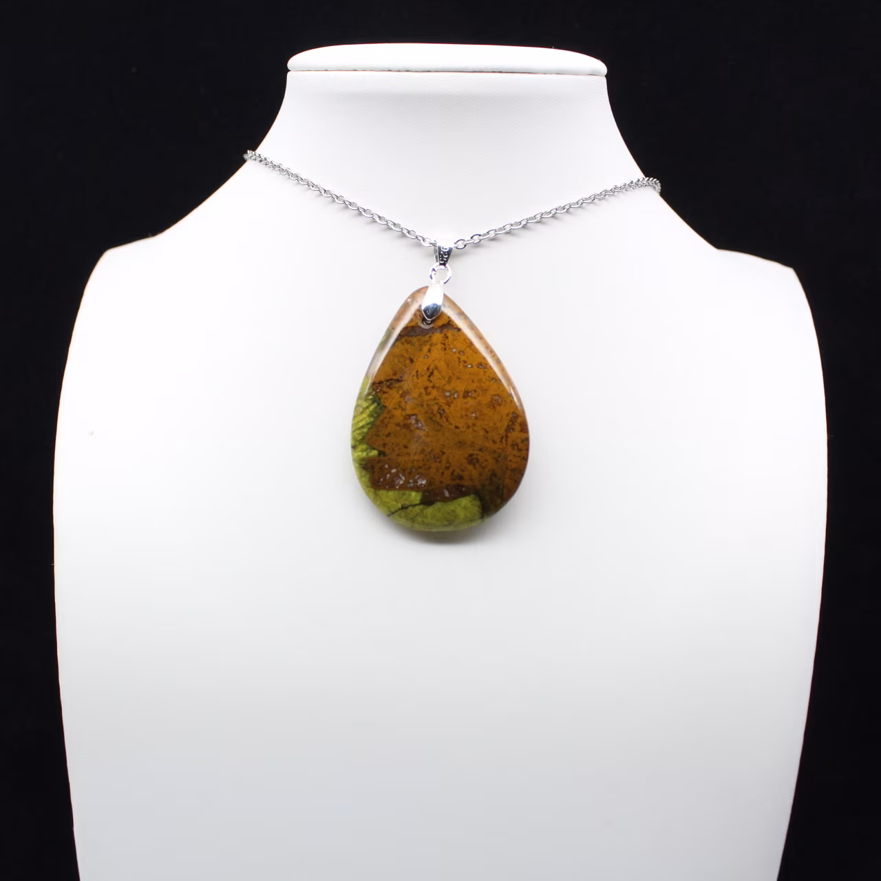 Pendentif goutte en jaspe impérial
