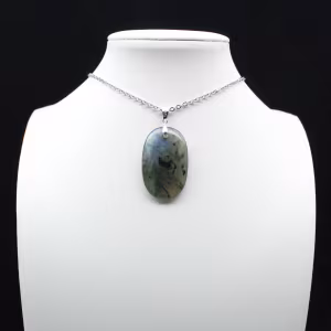 Pendentif ovale en Labradorite