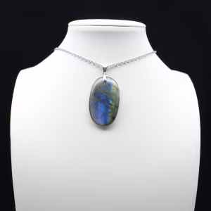 Pendentif ovale en Labradorite