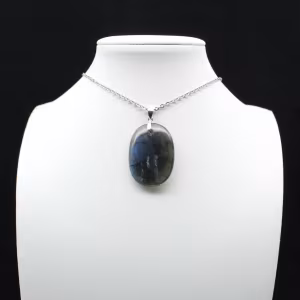 Pendentif ovale en Labradorite